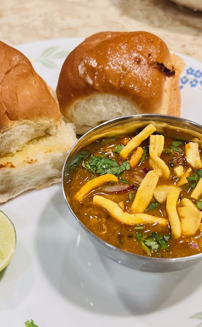 Quick Instapot Misal Pav